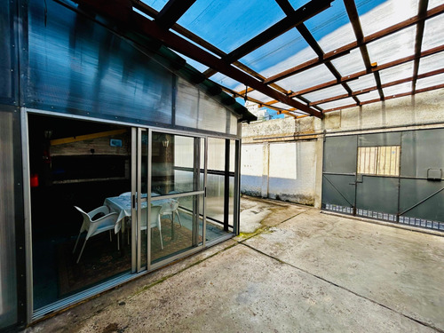 Venta Casa 2 Dormitorios Pocitos Con Cochera