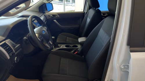 Imagen 8 de 16 de Ford Ranger Xlt 3.2 At (financia $4.000.000 Con Tasa 19.90%)
