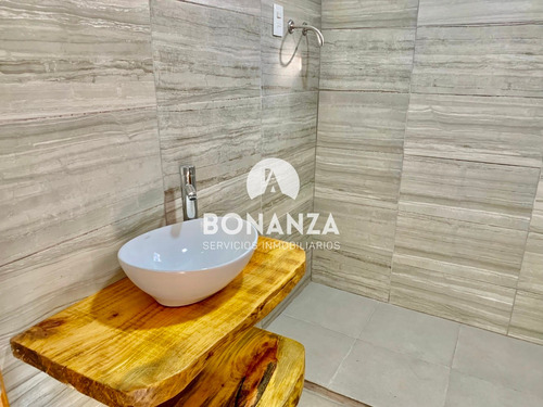 Casa En Venta Piriapolis Los Ángeles 2 Dormitorios Y 2 Baños