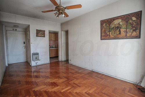 Imagen 4 de 25 de Departamento De 3 Ambientes Con Balcón Francés - Caballito