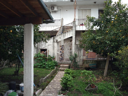 Imagen 16 de 18 de Casa Con Deptos. - Villa Sarmiento