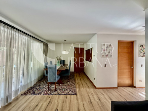 Disponible 30 Marzo, Útil 140 M2, Terreno 350 M2. Piscina