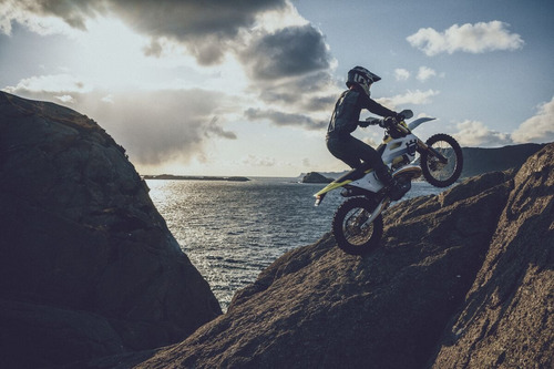 Moto Husqvarna Te 300 Enduro 2t 2024 Competición 0km Palermo