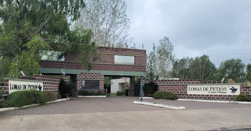 Terreno Con Escritura De 838 M2 Sobre Calle Principal En Barrio Lomas Depetion