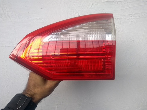Imagem 1 de 2 de Lanterna Traseira New Fiesta Sedan 2014