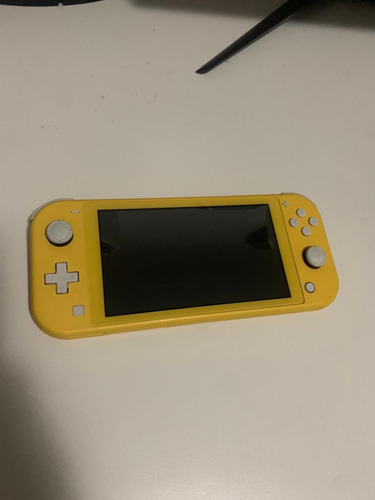 Consola Nintendo Switch Lite Amarilla