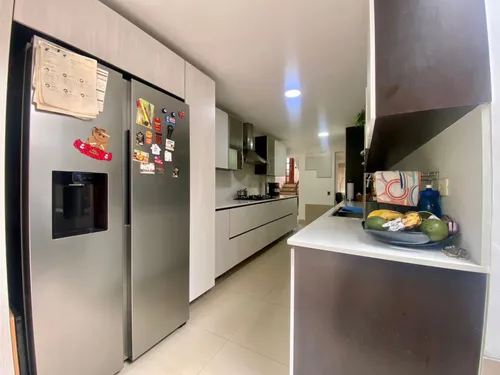 Casa En Venta En Los Balsos. Cod V12192