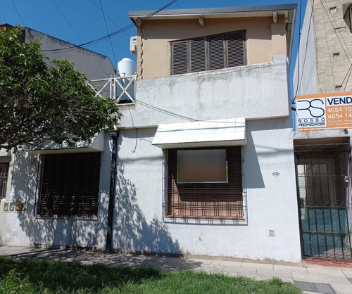 Venta Casa Ramos Mejia P.h. Frente