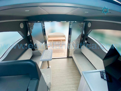 Imagem 4 de 11 de Lancha Triton 450 Ht Iate Ferretti Phantom Triton Focker Fs