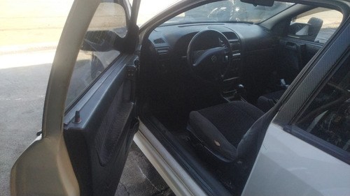 Imagem 9 de 11 de Sucata Gm Astra Hatch Gls 2 Portas 2.0 8v Manual Ano 2000