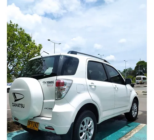 Daihatsu Terios 1.5 Okii Black & White