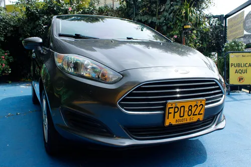 Ford Fiesta 1.6 Sportback Se Mecánico