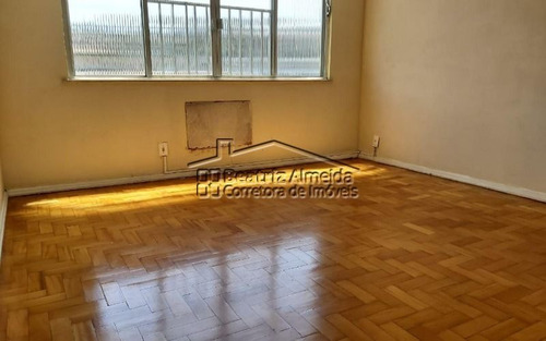 Imagem 7 de 15 de Apartamento Amplo Em Quintino De 2 Qtos + Empregada, Sala Ampla E 2 Vagas De Garagem