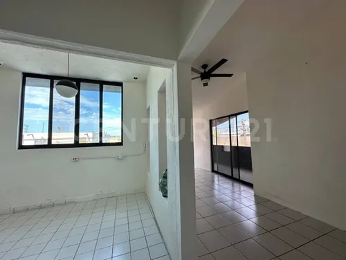 Casa En Venta En Valle Del Nogalar