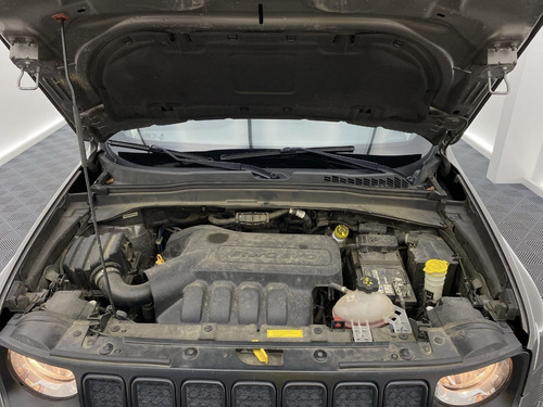 Imagen 24 de 25 de Jeep Renegade 1.8 1.8 Sport Plus