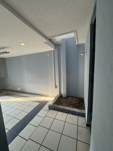 Casa Estilo Modernista, En Venta Ubicada En Tlalnepantla Cod. Zv1392