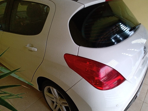 Acura 308 Allure Allure 2.0 Aut.