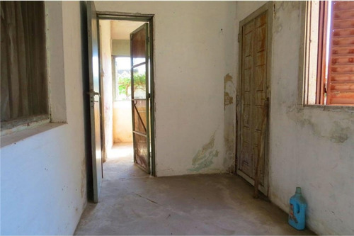 Casas Mas 3 Locales Y 2 Galpones Tomaria Vehiculo