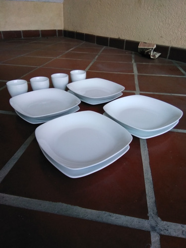 Vajilla De Comedor Blanco Usada