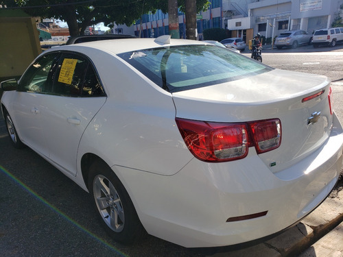 Imagen 3 de 11 de Chevrolet Malibu 2016 Blanco
