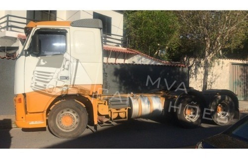 Imagem 4 de 9 de Caminhão Volvo Fh 440 - 6x2 T