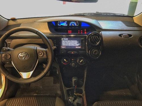 Nuevo Toyota Etios Xls At 5 Puertas - 2021 - A