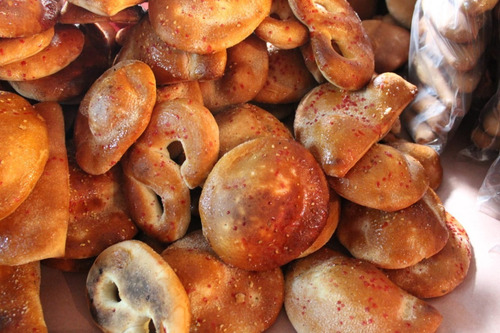 25 Pzs. De Pan Hojaldra, Oaxaqueñas Con Azúcar Roja