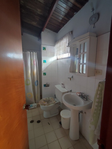 Imagen 19 de 25 de Amplió Town House En Llano Alto