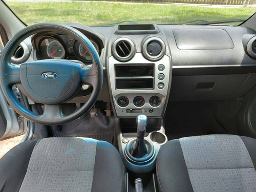 Ford Fiesta 1.6 Mpi Sedan 8v Flex 4p Manual