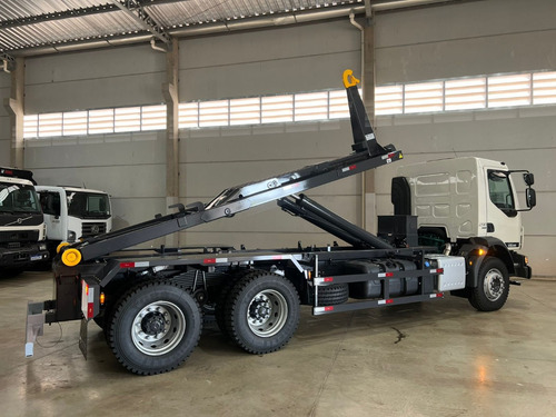 Caminhão Volvo Vm290 6x4 Rollon/off Grimaldi25 2025