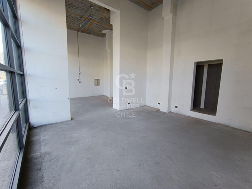 Local En Vicuña Mackenna Pte. De 76 M2