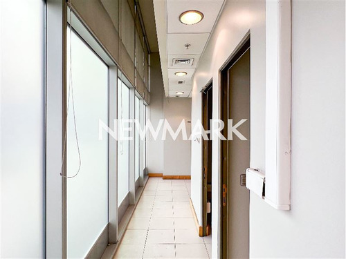 Impecable Y Amplio Local Comercial En Las Condes