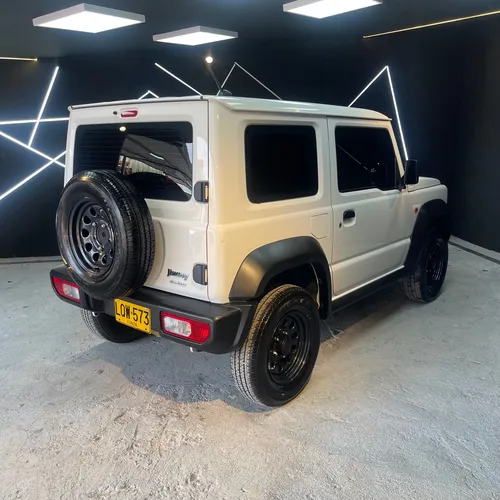 Suzuki Jimny 1.3 JLX 4x4 MT
