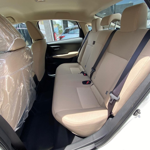 Imagen 6 de 15 de Toyota Yaris Dubai 2023 0km