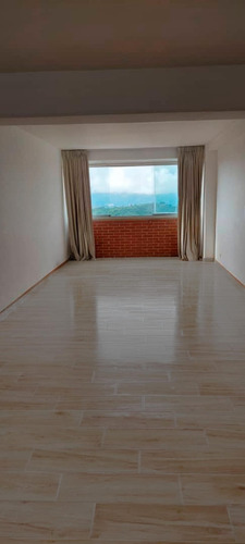 Vendo Excelente Apartamento En Urb. Miravila De 94 Mts2 Documentos De Propiedad Y Demás Solicitados Por El Registro Al Día Solo Para Firmar.