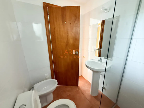 Venta Apartamento Tipo Casita Primer Piso Excelente Rentabilidad Maldonado 2 Dormitorios 1 Baño