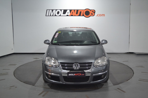 Volkswagen Vento 2.5 Advance M/t 2009 -imolaautos-