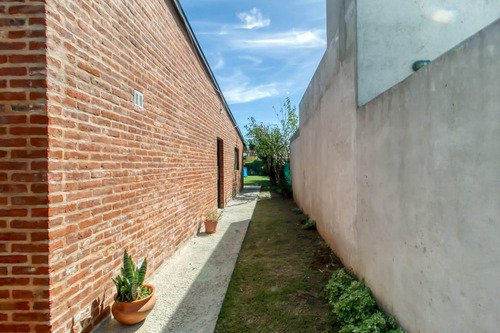 Casa En Gorina, La Plata
