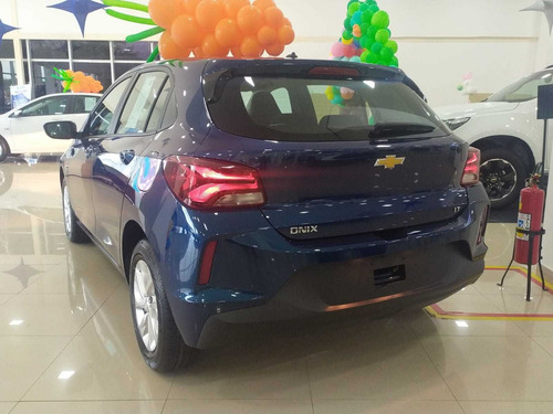 Imagem 2 de 8 de Chevrolet Onix Lt 1.0 (flex)