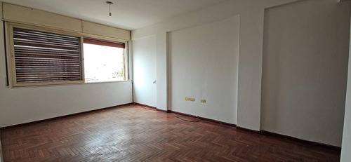 Departamento En Venta - 2 Dormitorios - Macrocentro