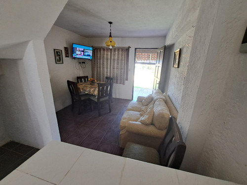 Inmobiliaria Costa Azul Vende Dos Casas Y Dos Apartamentos A Una Cuadra De La Playa Antoniopolis, Rocha.