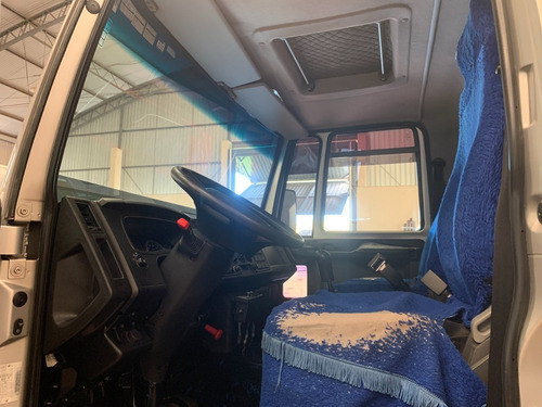 Imagem 11 de 12 de Ford Cargo 1119 2019
