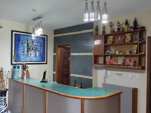 Imagen 2 de 16 de Posada Y Rest. En Venta Higuerote 02343230142/04142845157