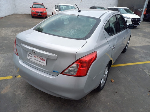 Imagen 9 de 15 de Nissan Versa Advance At Pure Drive