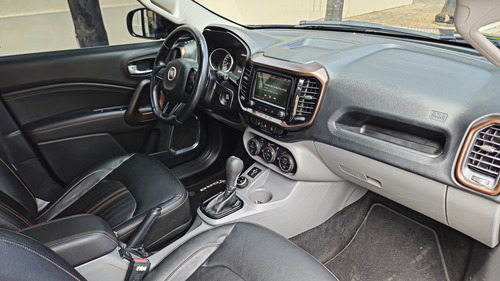 Fiat Toro 2.0 Volcano 4x4 Aut. 4p