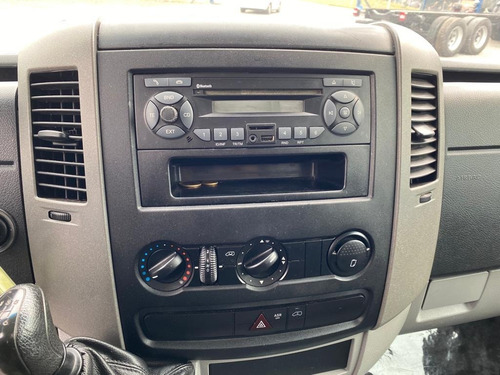 Imagem 10 de 17 de Mb Sprinter 311 Cdi Street, 4x2, 2016. Carroceria 3,10m