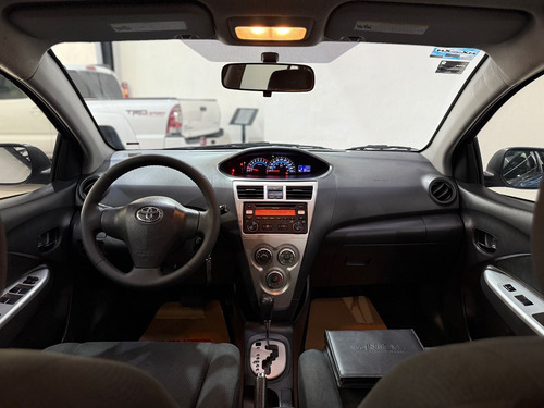 Toyota Yaris 1.5 Premium Sedan At
