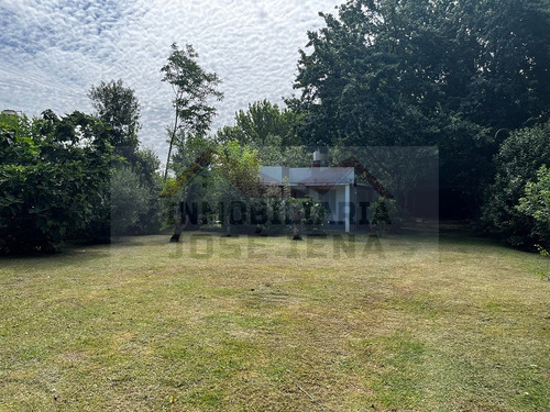 Casa 3 Dorm. Amueblada. Con Amplio Patio. En Venta - Calle 121 E/ 60 Y 62 - General Belgrano. Acepta Permuta Por Propiedad En Banfield, Lanus O Lomas De Zamora.