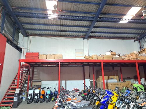 Gran Bodega Comercial Rebajada Alberto Llona