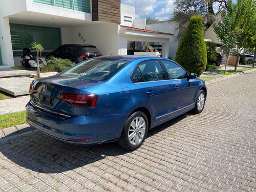Imagen 7 de 11 de Volkswagen Jetta 2018 2.5 Comfortline Tiptronic At